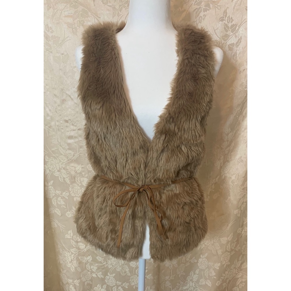 Love tree faux fur vest